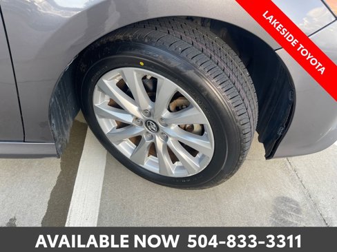 Certified 2019 Toyota Camry LE image 18