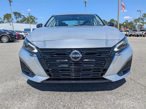 Used 2024 Nissan Altima 2.5 SV image 9