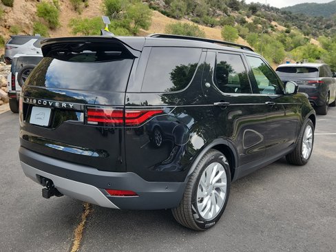 New 2025 Land Rover Discovery S image 3