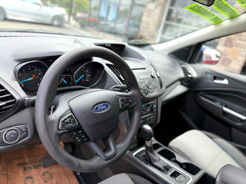 Used 2017 Ford Escape SE image 12