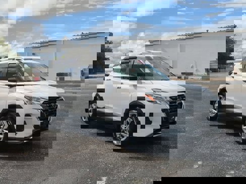 Certified 2021 Nissan Kicks S image 2