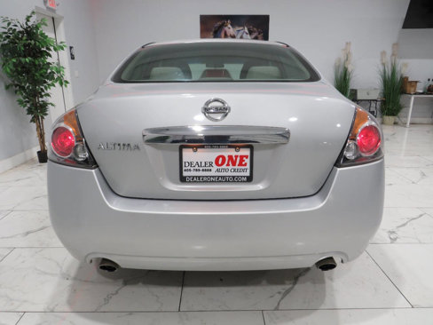 Used 2011 Nissan Altima 2.5 image 4