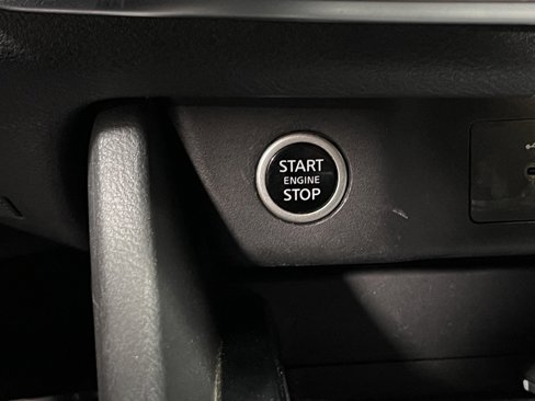 Used 2021 Nissan Rogue SV image 27