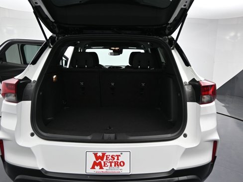 Used 2023 Chevrolet TrailBlazer RS image 23