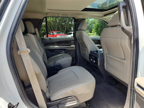 Used 2021 Ford Expedition Limited image 11