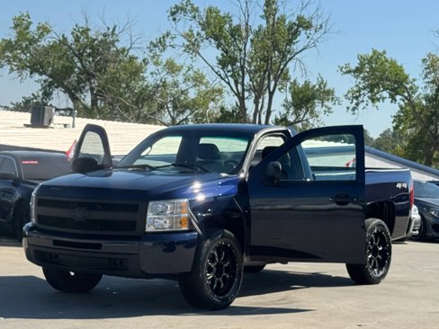 Used 2010 Chevrolet Silverado 1500 W/T image 17