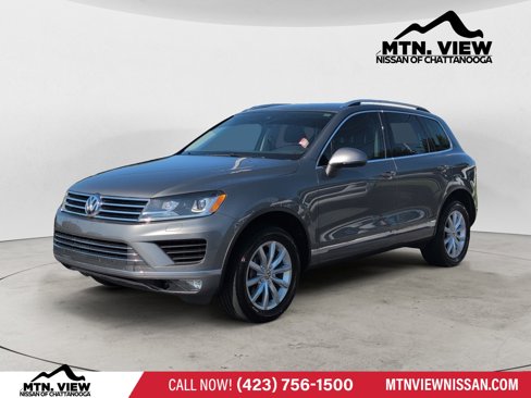 Used 2017 Volkswagen Touareg Sport image 6