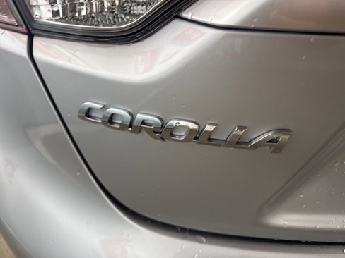 Used 2022 Toyota Corolla L image 19