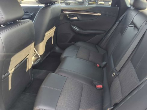 Used 2017 Chevrolet Impala LT image 18