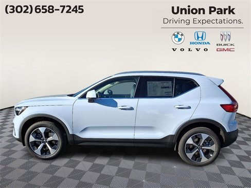 New 2025 Volvo XC40 B5 Plus w/ Protection Package Premier image 7