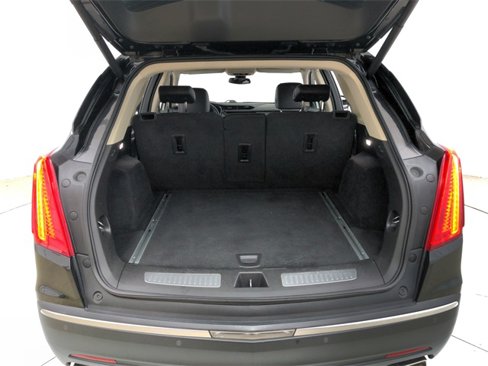 Used 2017 Cadillac XT5 Luxury w/ Driver Awareness Package image 44