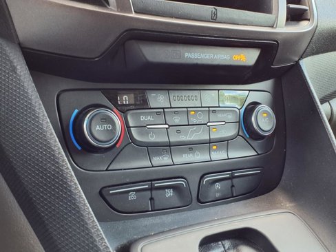 Used 2020 Ford Transit Connect XLT image 12