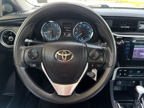 Used 2017 Toyota Corolla LE image 13