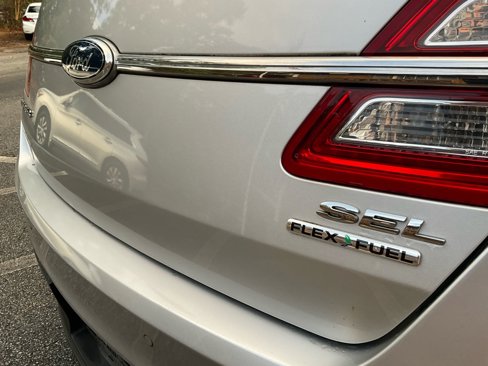 Used 2013 Ford Taurus SEL image 10