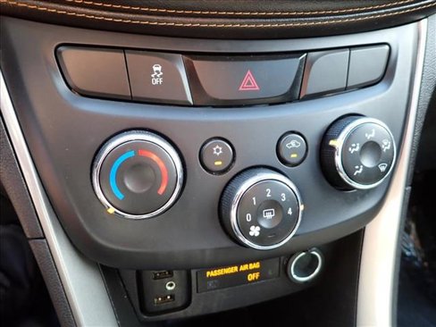 Used 2017 Chevrolet Trax LS image 17