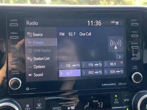 Used 2020 Toyota Highlander XLE image 26