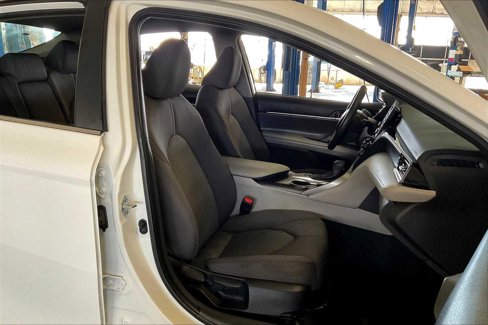 Used 2023 Toyota Camry LE image 8