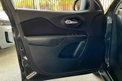 Used 2015 Jeep Cherokee Latitude image 21