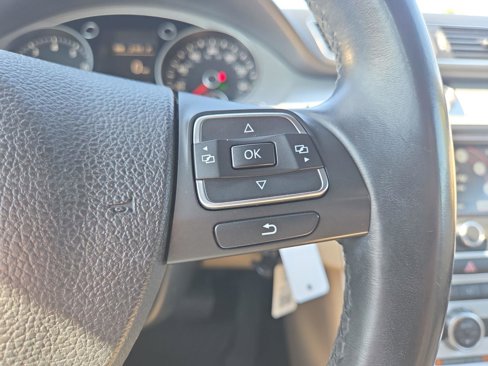 Used 2014 Volkswagen CC Sport image 24