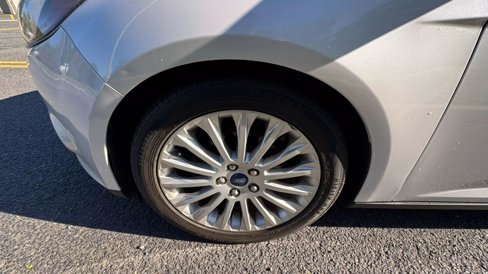 Used 2012 Ford Focus Titanium image 39