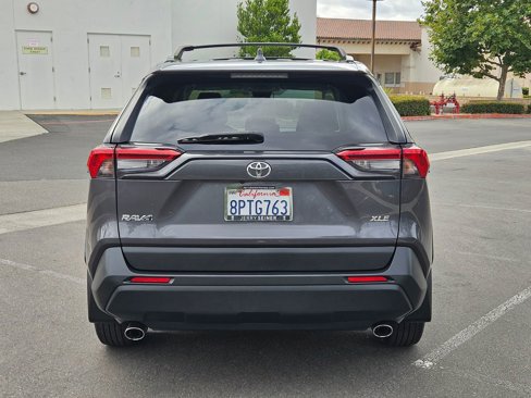 Used 2020 Toyota RAV4 XLE image 4