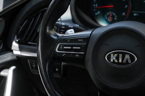 Used 2018 Kia Stinger Premium image 21