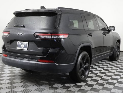 Used 2023 Jeep Grand Cherokee L Laredo image 5