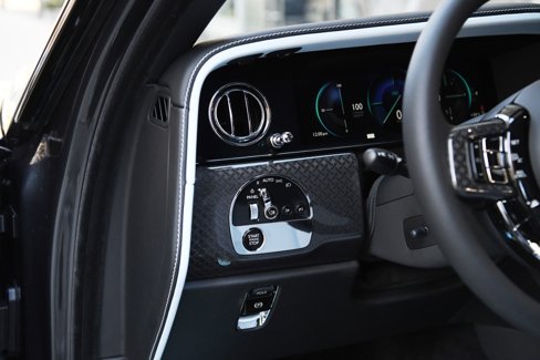 New 2025 Rolls-Royce Cullinan Black Badge image 15