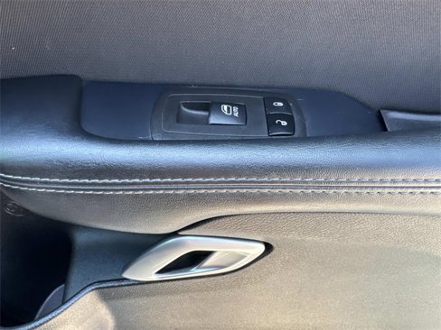 Used 2022 Dodge Challenger GT image 11