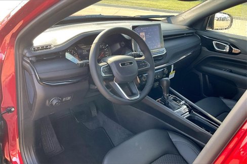 New 2025 Jeep Compass Latitude w/ Altitude Special Edition image 9