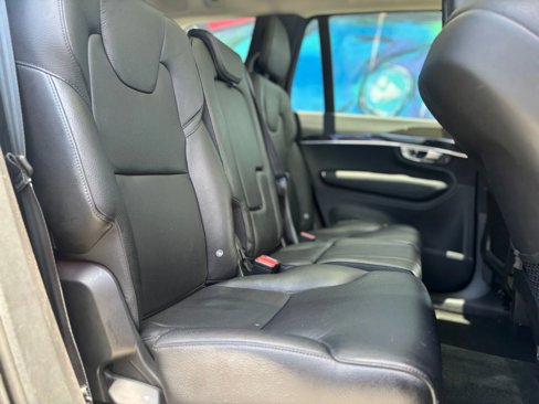 Used 2018 Volvo XC90 T6 Momentum w/ Convenience Package image 24