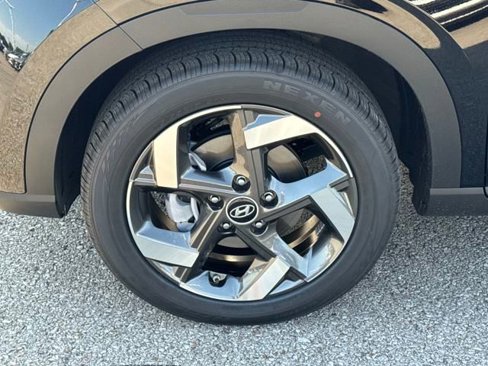 New 2025 Hyundai Venue SEL image 21
