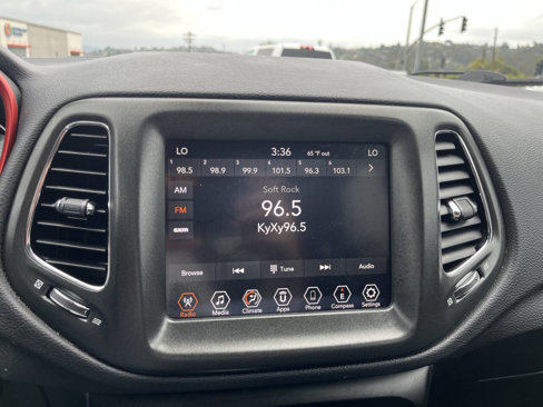 Used 2021 Jeep Compass Trailhawk w/ Sun and Sound Group image 19