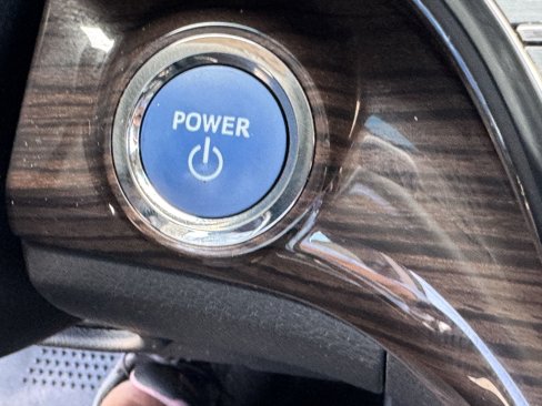 Used 2014 Toyota Avalon Limited image 26