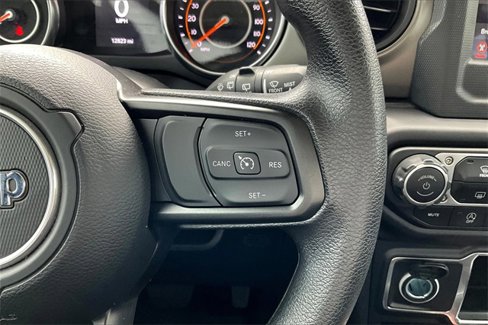 Used 2023 Jeep Wrangler Sport image 19