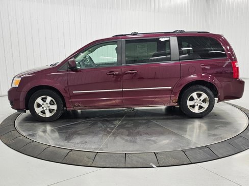 Used 2009 Dodge Grand Caravan SXT w/ Entertainment Group 2 image 27
