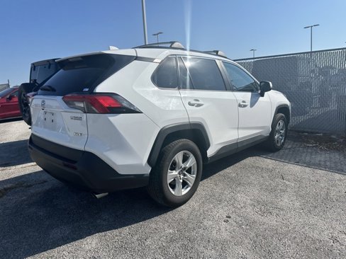 Used 2020 Toyota RAV4 XLE image 3
