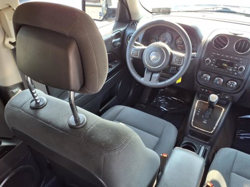 Used 2017 Jeep Patriot Latitude image 13