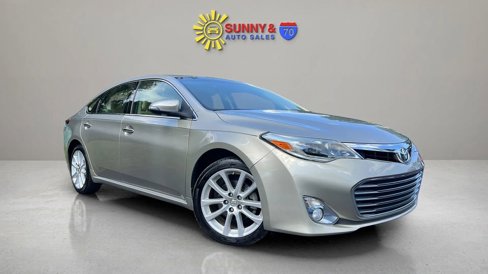 Used 2013 Toyota Avalon Limited image 1