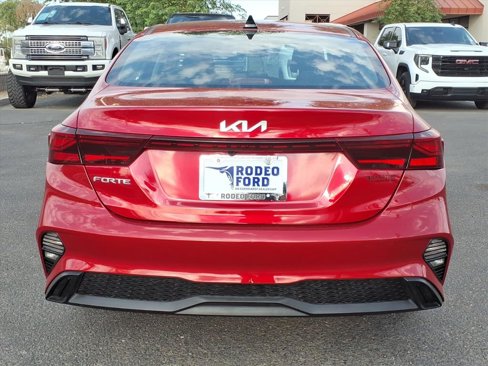 Used 2024 Kia Forte LXS image 4