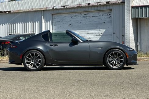 Used 2017 MAZDA MX-5 Miata RF Grand Touring image 3
