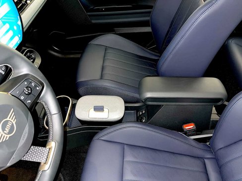 Used 2025 MINI Cooper 4-Door Hardtop image 19