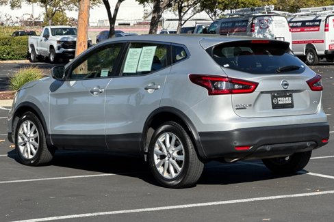 Certified 2022 Nissan Rogue Sport S image 6