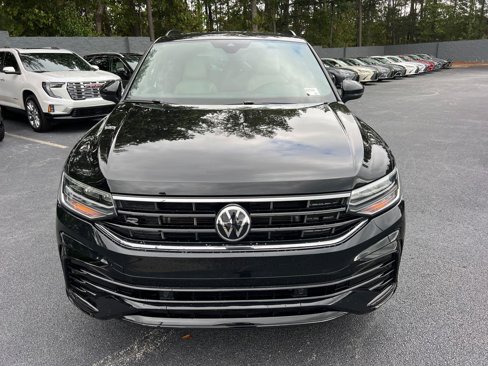 Used 2023 Volkswagen Tiguan SE R-Line image 3