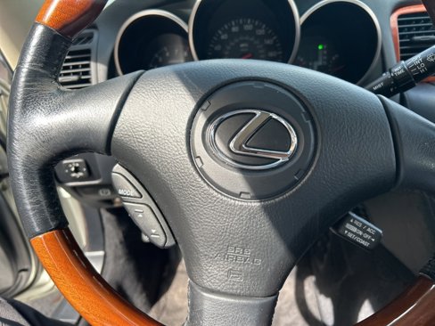 Used 2002 Lexus SC 430 Convertible image 18