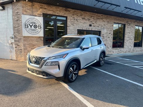 Used 2021 Nissan Rogue SL w/ Premium Package image 1