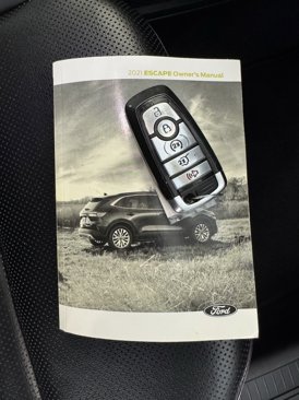 Used 2021 Ford Escape Titanium image 32