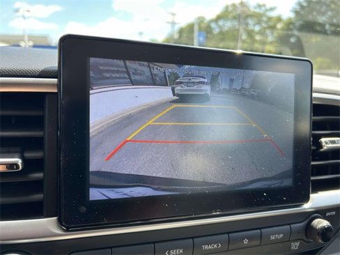 Certified 2020 Hyundai Venue SEL image 20
