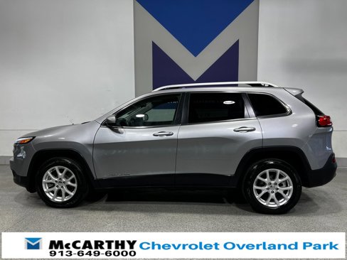 Used 2016 Jeep Cherokee Latitude image 10