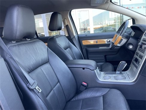 Used 2010 Lincoln MKX 2WD image 17